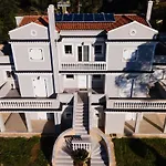 The Seven Islands Deluxe Apartments